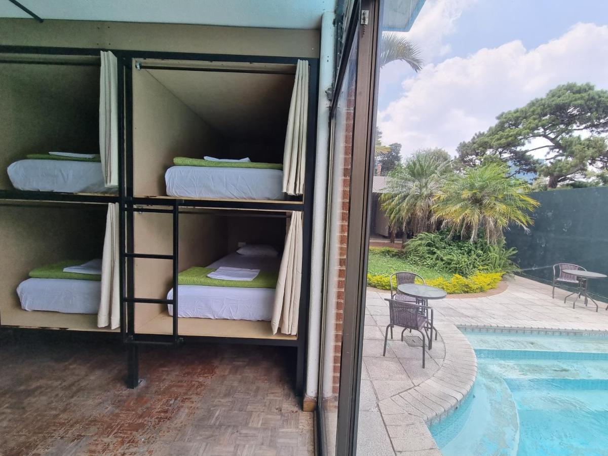 Central 10 Boutique Hostel Guatemala City Exterior photo