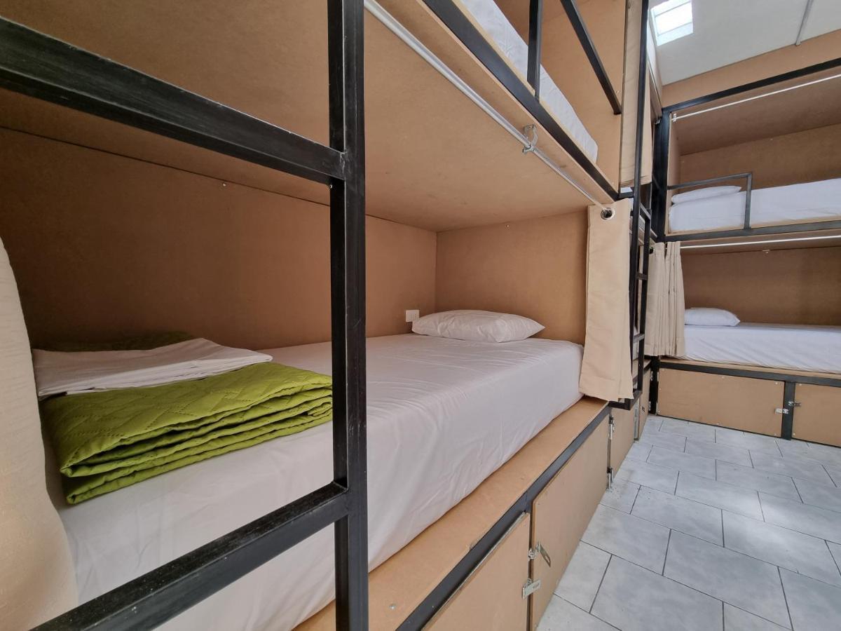 Central 10 Boutique Hostel Guatemala City Exterior photo