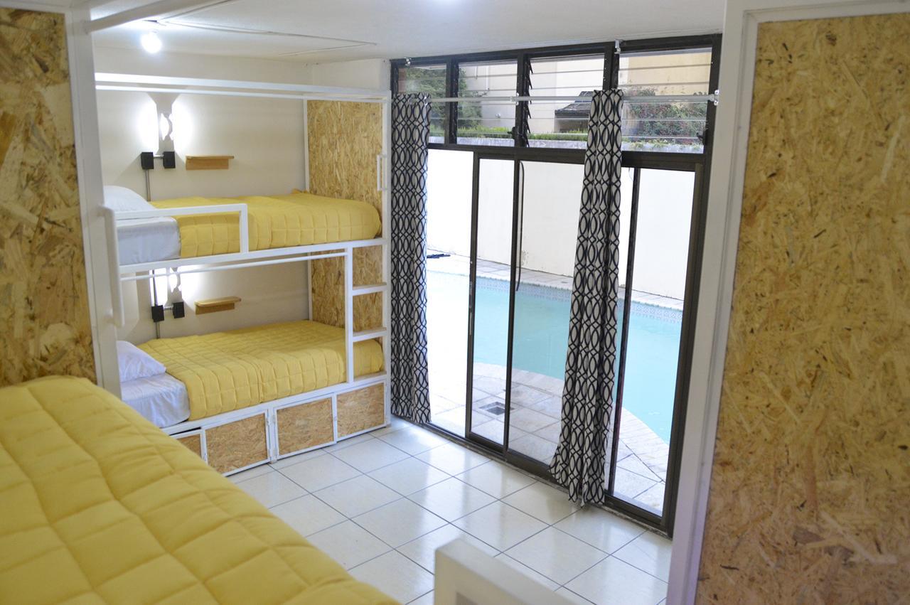 Central 10 Boutique Hostel Guatemala City Exterior photo